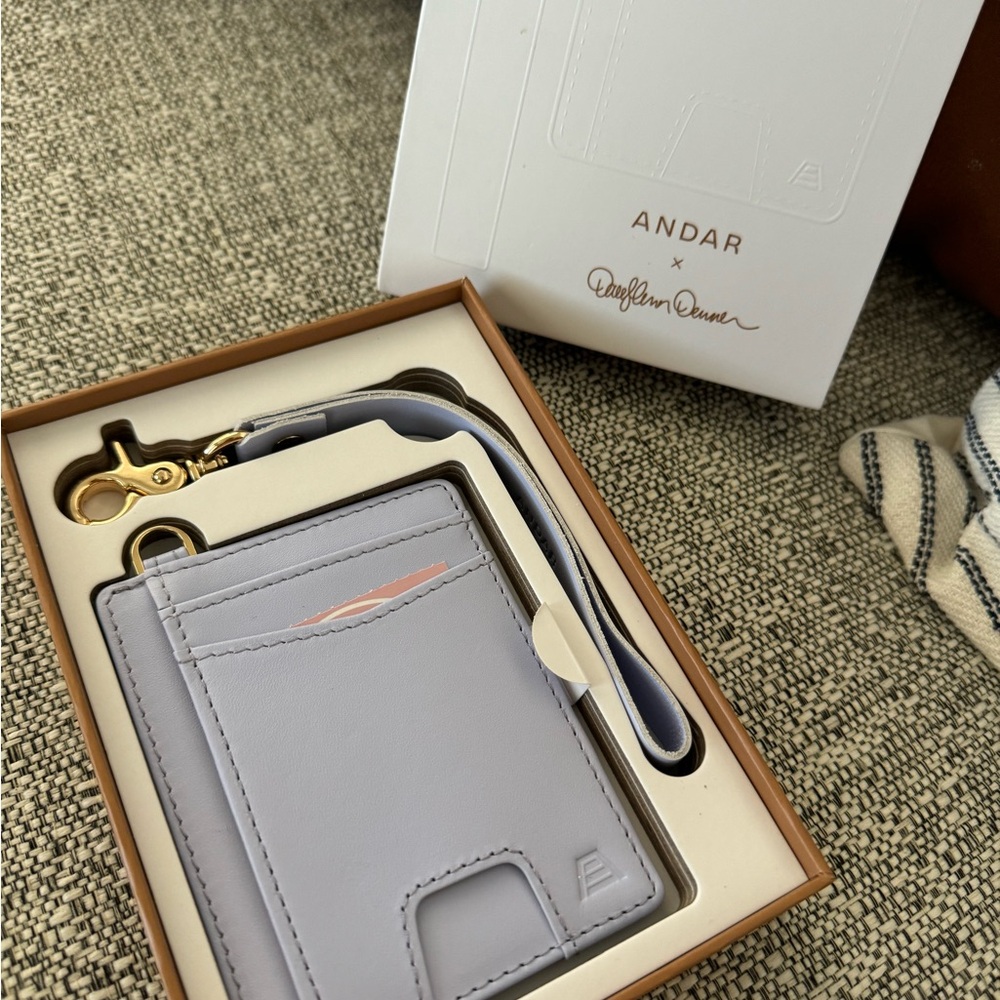 Denner Andar Wallet in Periwinkle NEW in box